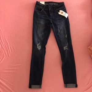 NEVER WORN denim ripped jeans